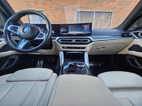 Used 2024 BMW i4 eDrive40 w/ M Sport Package image 38