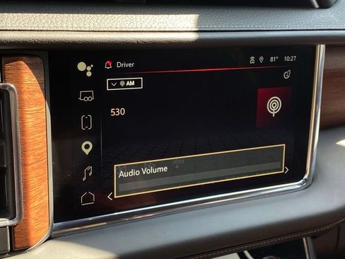 Used 2024 GMC Yukon Denali Ultimate AWD/4WD image 15