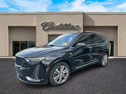 Certified 2024 Cadillac XT6 Premium Luxury w/ Platinum Package image 12