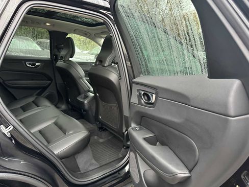 Used 2025 Volvo XC60 B5 Core w/ Protection Package Premier image 13