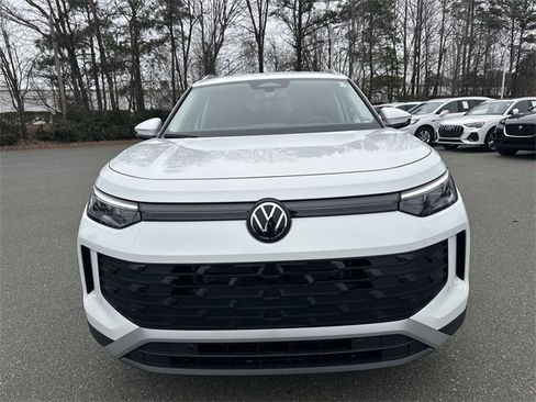 New 2026 Volkswagen Tiguan SE image 8