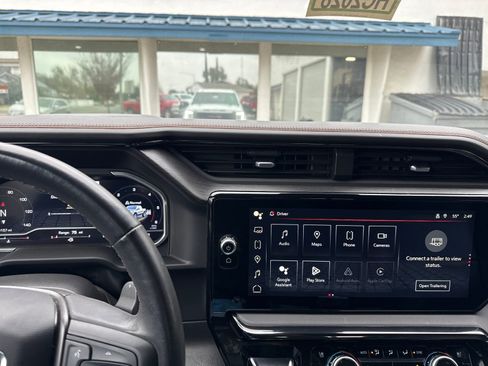 Used 2023 GMC Sierra 1500 AT4 w/ AT4 Preferred Package image 17