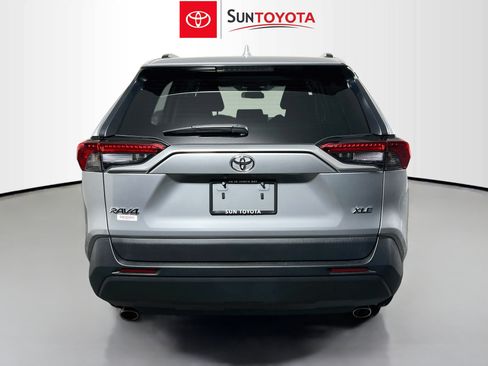 Used 2024 Toyota RAV4 XLE FWD image 5