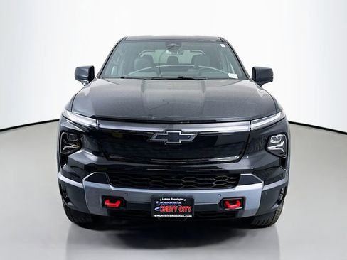 New 2026 Chevrolet Silverado EV Trail Boss image 2