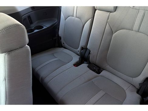 Used 2024 Honda Pilot LX image 17