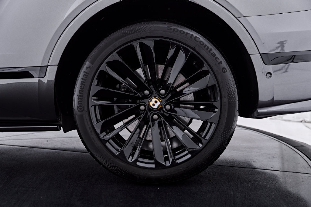 Used 2020 Bentley Bentayga Speed AWD/4WD image 29