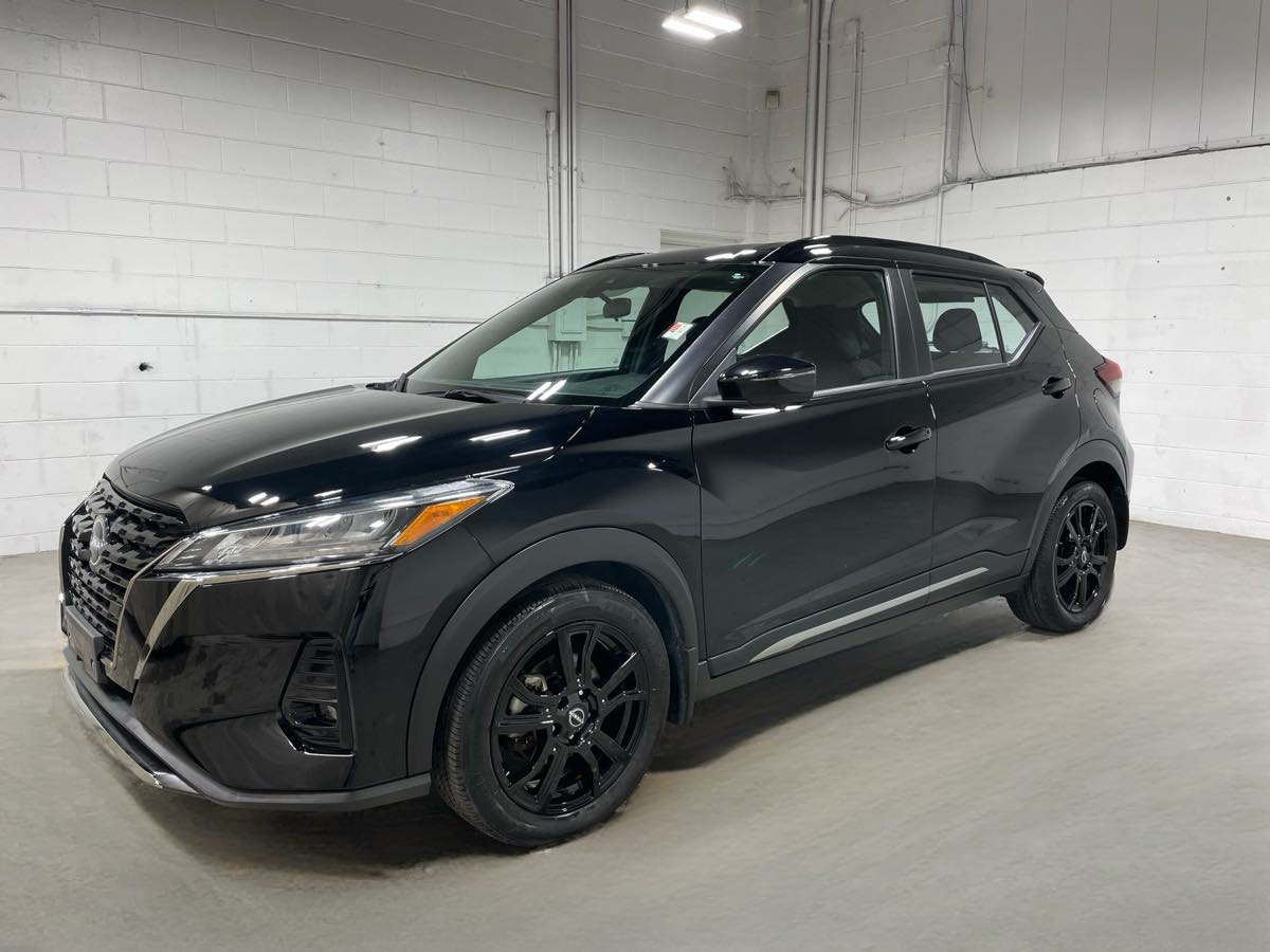 Used 2023 Nissan Kicks SR FWD image 1