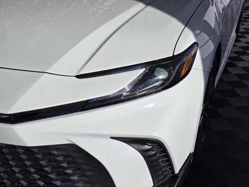 Used 2025 Toyota Camry SE image 10