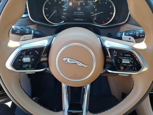 Certified 2023 Jaguar F-PACE S image 11