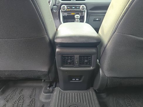 Used 2024 Toyota RAV4 AWD Hybrid image 27