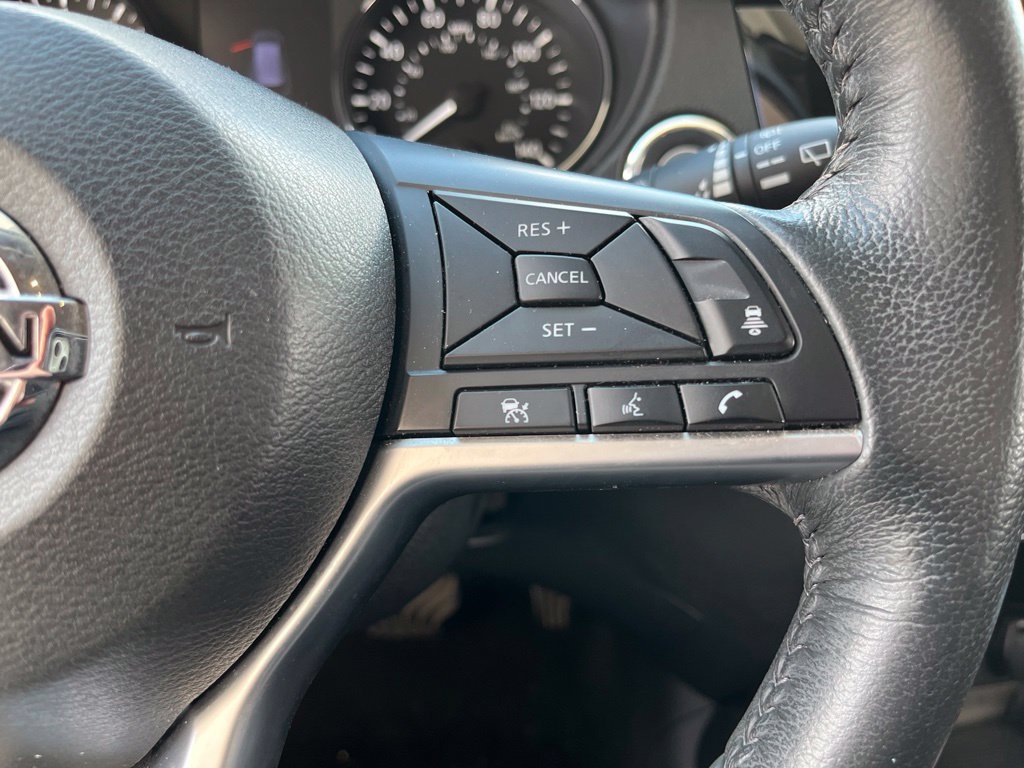 Used 2018 Nissan Rogue SL AWD/4WD image 22