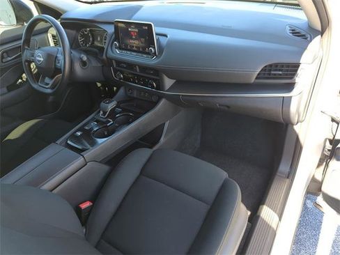 Certified 2025 Nissan Rogue S image 17