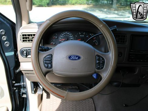 Used 2003 Ford Excursion Limited image 18