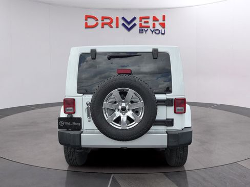Used 2014 Jeep Wrangler Sahara AWD/4WD image 4