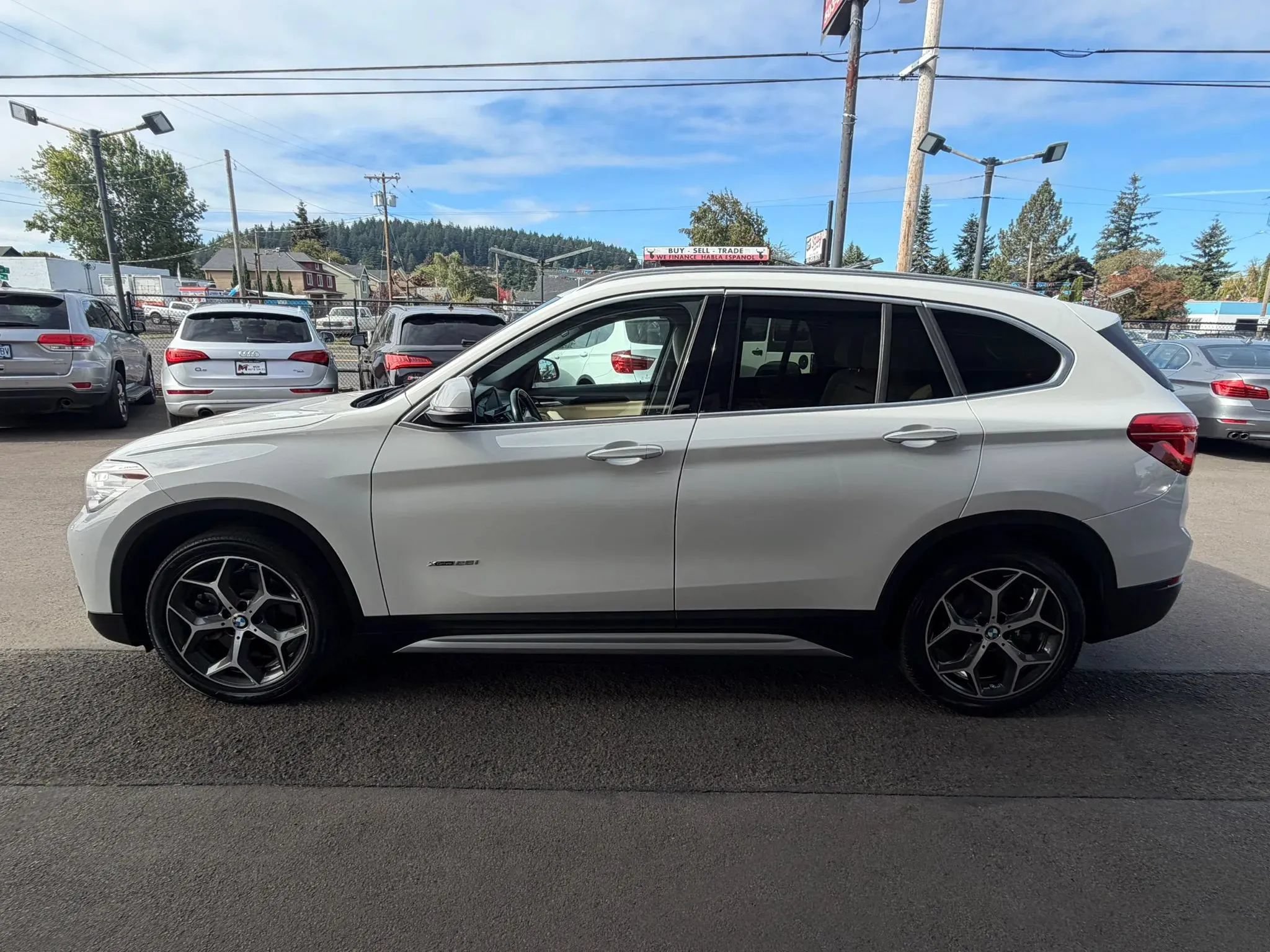 Used 2018 BMW X1 xDrive28i AWD/4WD image 6