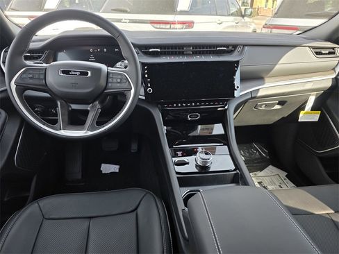 New 2026 Jeep Grand Cherokee Limited image 10