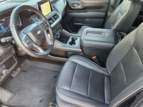 Used 2023 Chevrolet Tahoe Premier image 3