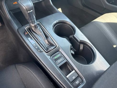 Used 2023 Honda Civic LX image 8