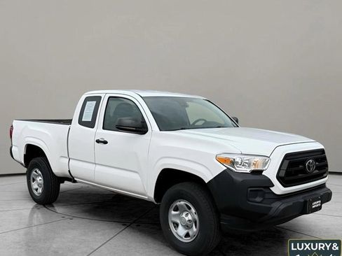 Used 2022 Toyota Tacoma SR image 12