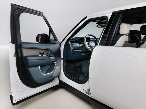 Certified 2024 Land Rover Range Rover SV AWD/4WD image 30