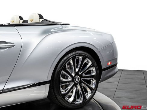 Used 2023 Bentley Continental GT Speed AWD/4WD image 17