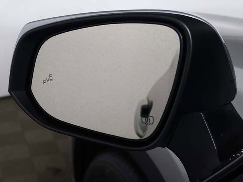 Used 2024 Toyota Highlander LE image 35