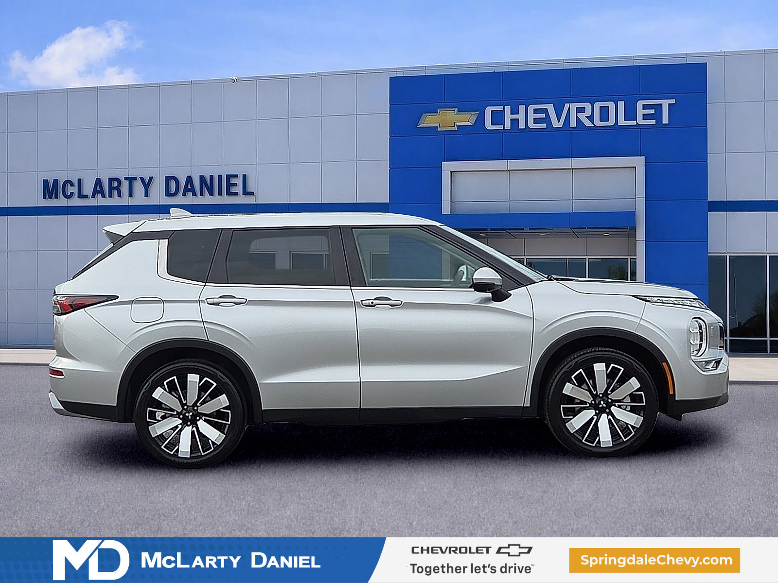 Used 2025 Mitsubishi Outlander SE AWD/4WD image 6