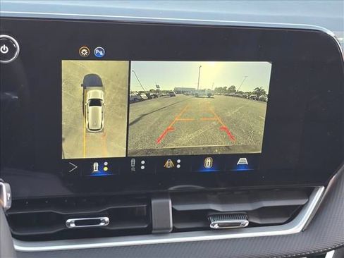 New 2026 Chevrolet Equinox LT FWD image 21