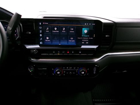 Used 2025 Chevrolet Silverado 1500 LT AWD/4WD image 11