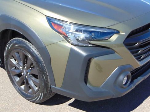 Certified 2025 Subaru Outback Onyx Edition AWD/4WD image 2