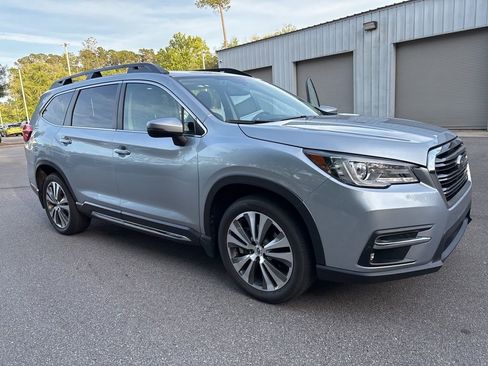 Used 2022 Subaru Ascent Limited w/ Technology Package image 1