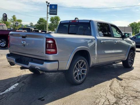Used 2019 RAM 1500 Laramie AWD/4WD image 3