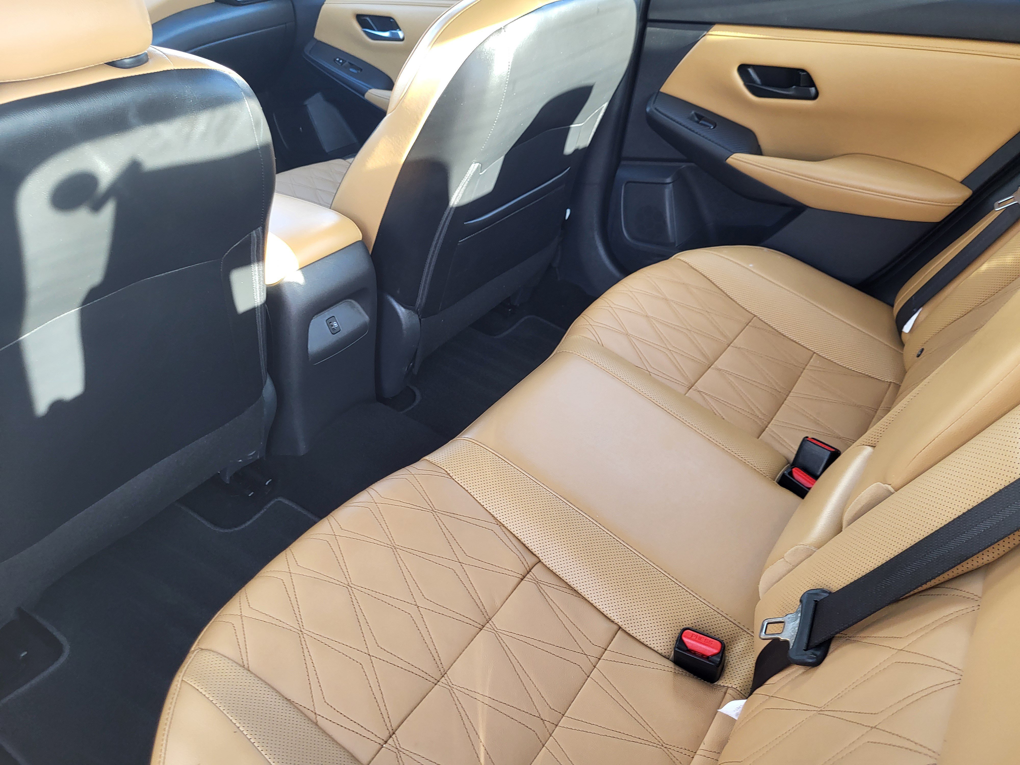 Used 2025 Nissan Sentra SV w/ SV Premium Package FWD image 26