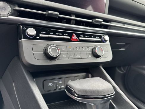 New 2025 Hyundai Santa Cruz SE AWD/4WD image 16
