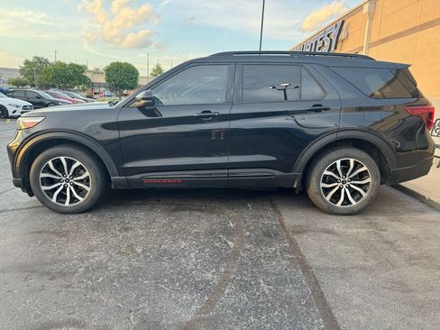 Used 2020 Ford Explorer ST w/ Premium Technology Package AWD/4WD image 3