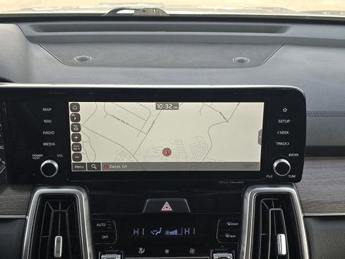 Used 2022 Kia Sorento EX w/ Panoramic Sunroof Package image 34