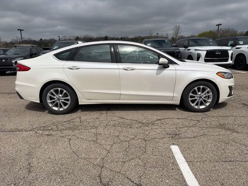 Used 2020 Ford Fusion SE image 6