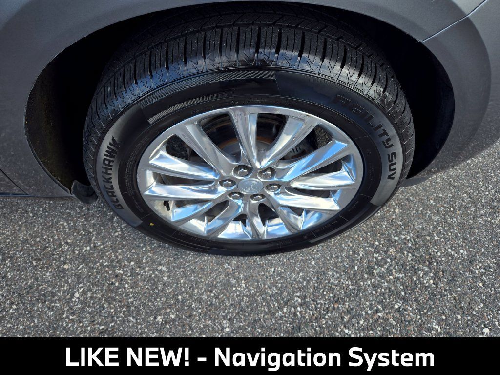 Used 2020 Buick Enclave Premium w/ Sun and Sites Package FWD image 11