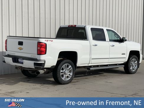 Used 2015 Chevrolet Silverado 2500 High Country w/ Duramax Plus Package image 4