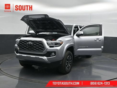 Used 2023 Toyota Tacoma TRD Sport AWD/4WD image 54