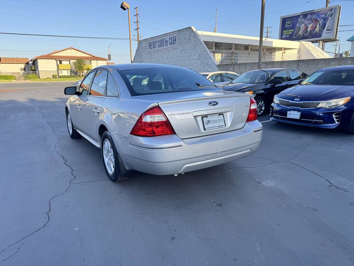 Used 2006 Ford Five Hundred SEL FWD image 2