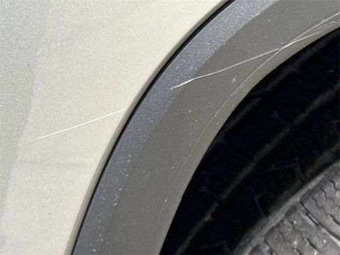 Used 2016 GMC Sierra 1500 SLT w/ SLT Premium Package image 32