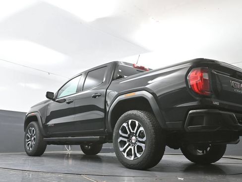 Used 2024 GMC Canyon AT4 w/ Canyon Safety Plus Package AWD/4WD image 30