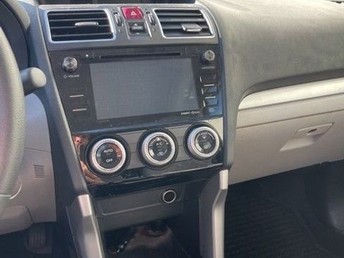 Used 2018 Subaru Forester 2.5i Premium image 4