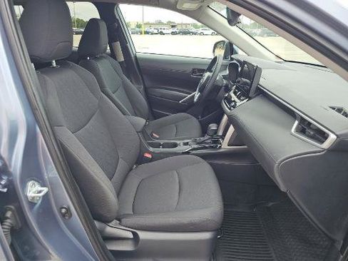 Used 2024 Toyota Corolla Cross LE FWD image 8