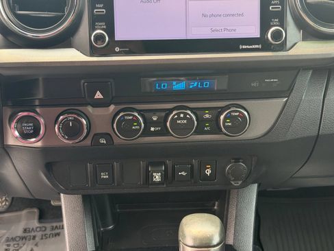 Used 2021 Toyota Tacoma TRD Sport AWD/4WD image 22