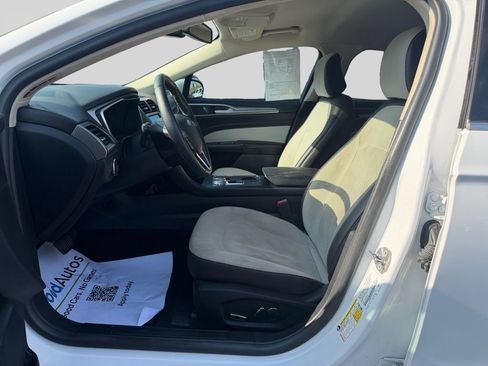 Used 2020 Ford Fusion SE w/ Equipment Group 151A FWD image 15