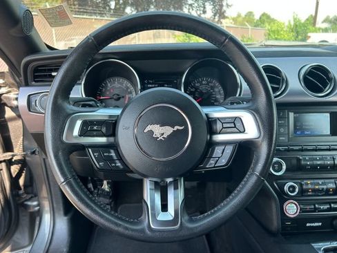 Used 2016 Ford Mustang Coupe RWD image 18