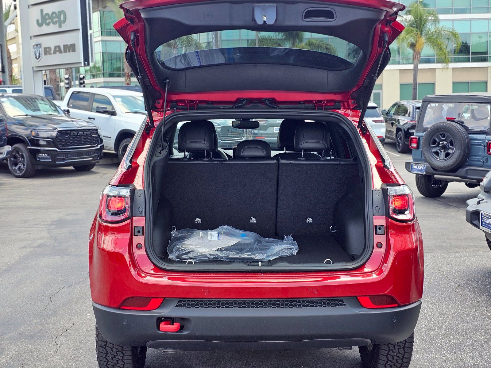 New 2026 Jeep Compass Trailhawk AWD/4WD image 7