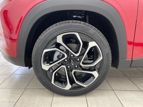 New 2026 Chevrolet Trax RS w/ Sunroof Package FWD image 8